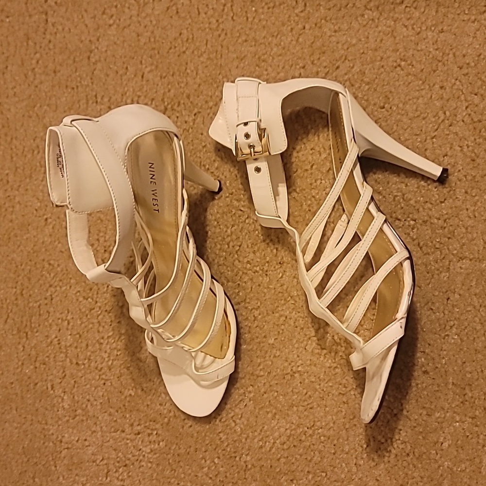 Nine West  4"  heels dressy patent leather look Gladiator sandal size 9